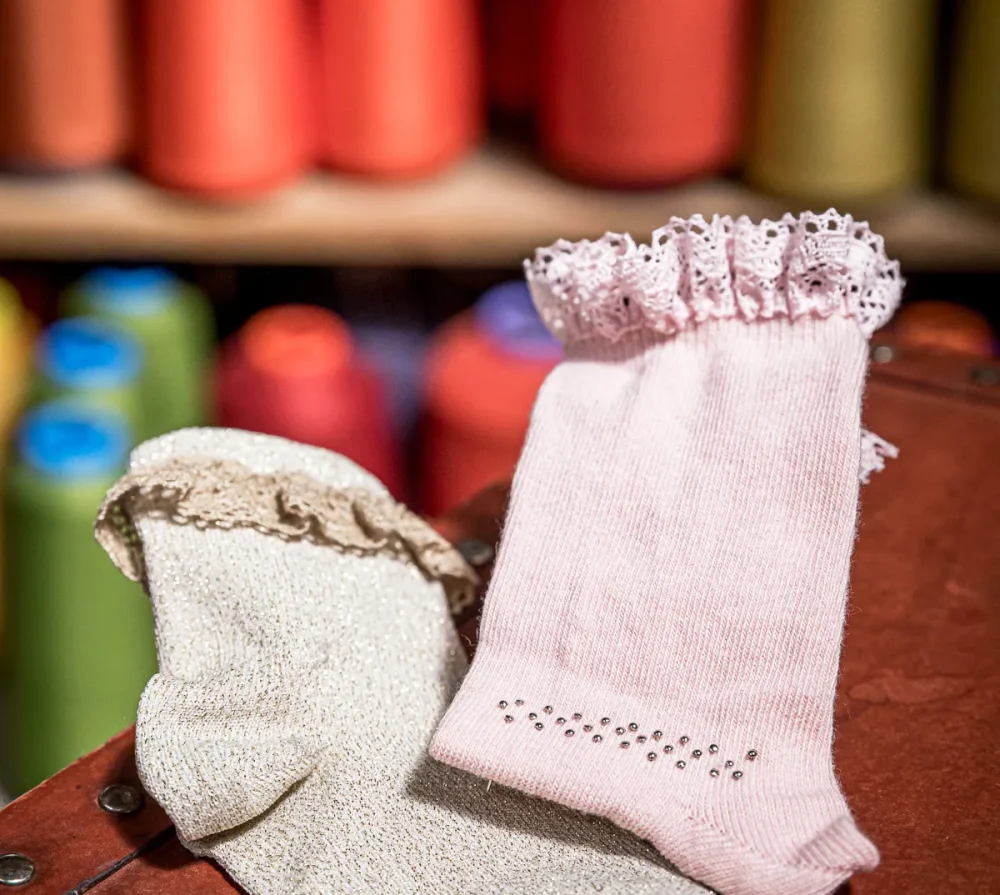 Accueil 12 Chaussettes à dentelles